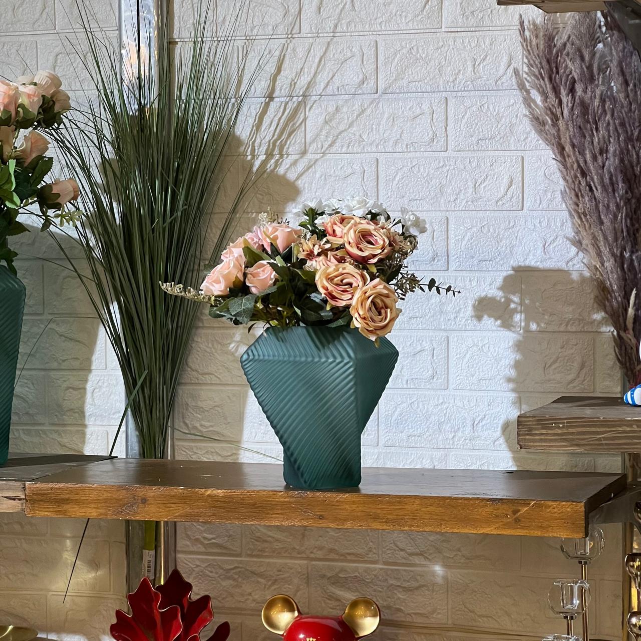 Ice Turquoise Vase Set