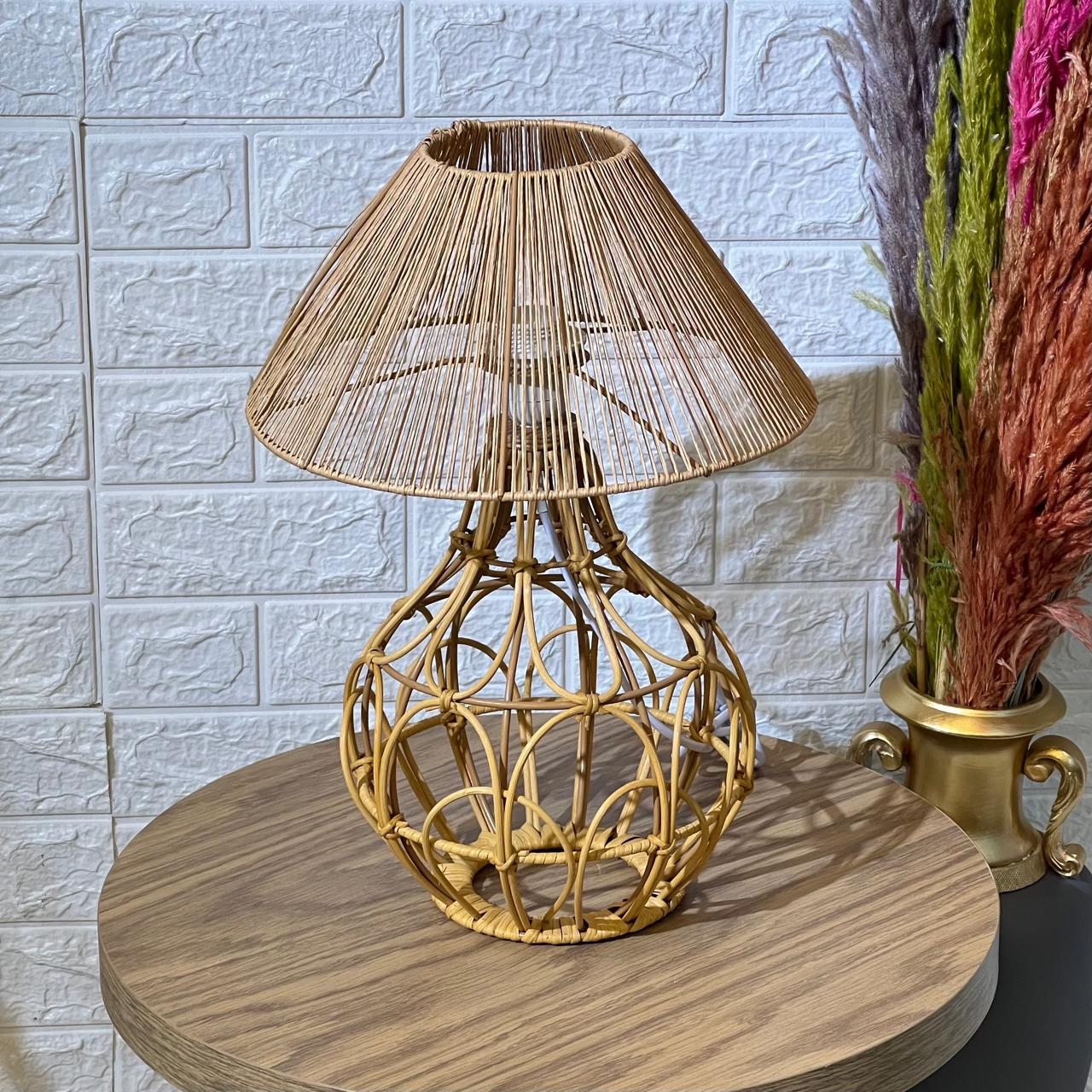 Rattan Boho Lamp