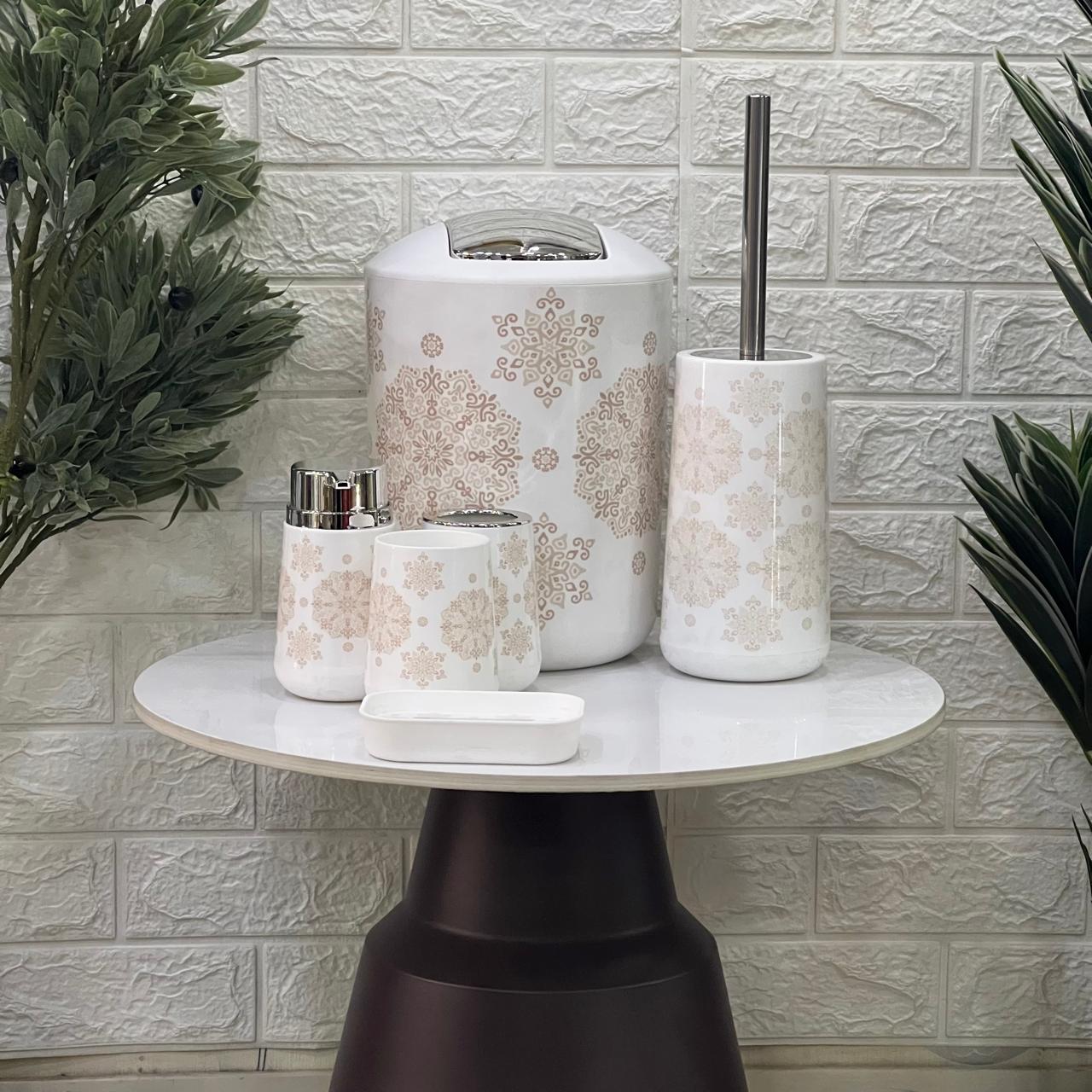 Cute Patterned 6 - Piece Bathroom Set