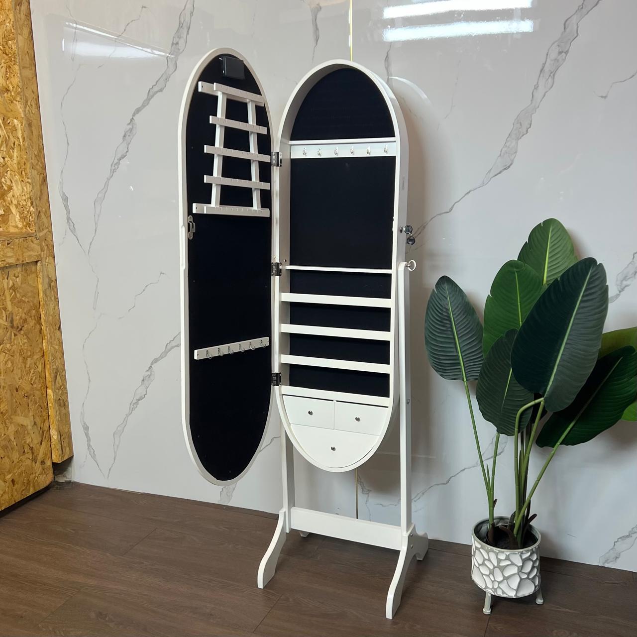 Vanity Round Standing Close Mirror