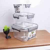 Stackable, clear food storage containers