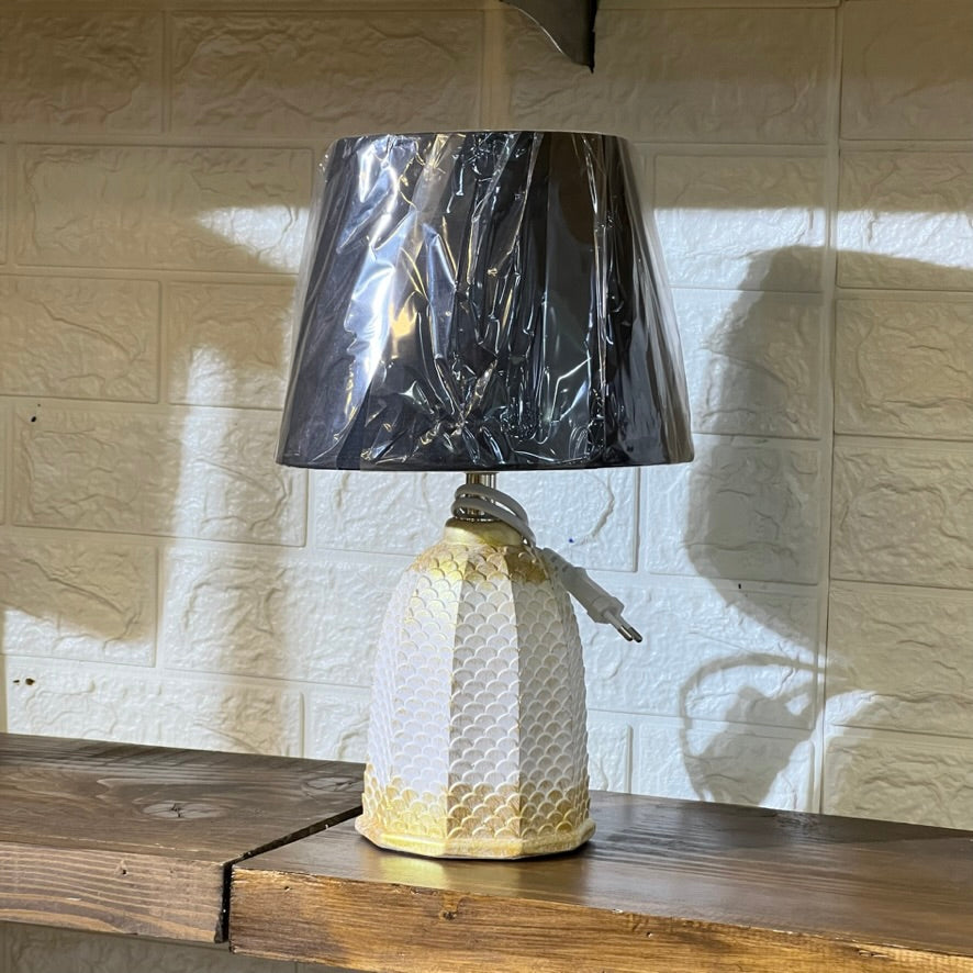 Textured Gradient Golden Lamp