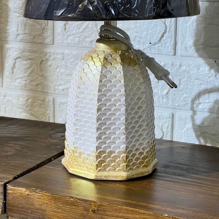 Textured Gradient Golden Lamp