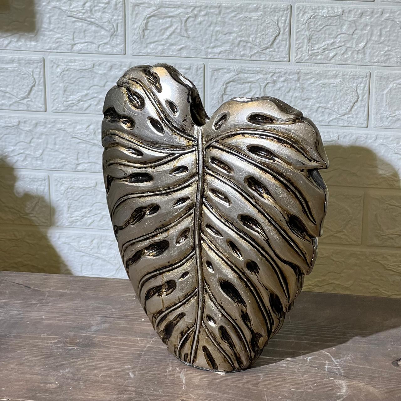 Monstera Leaf Vase