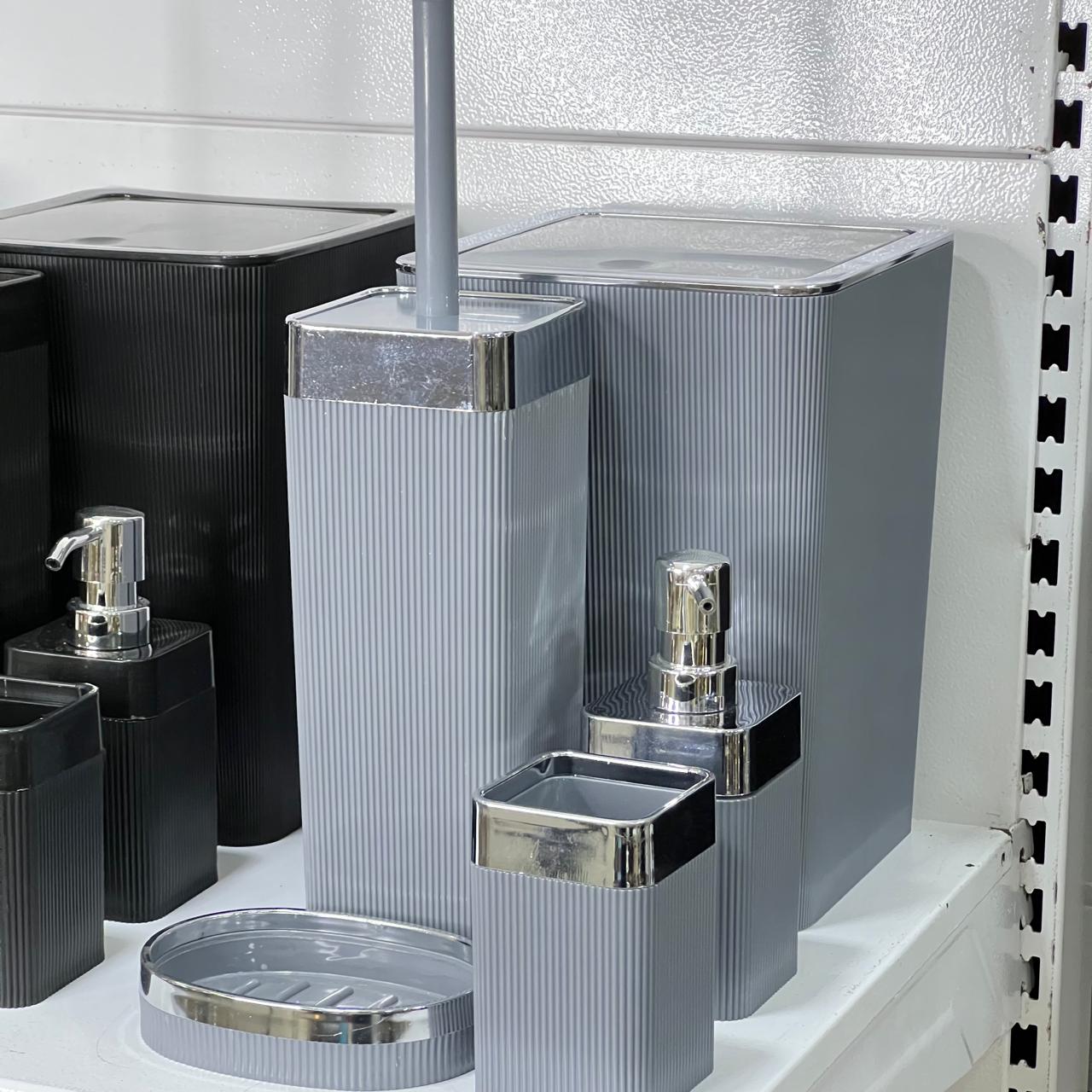 Chrome Rim 5 - Piece Bathroom Set