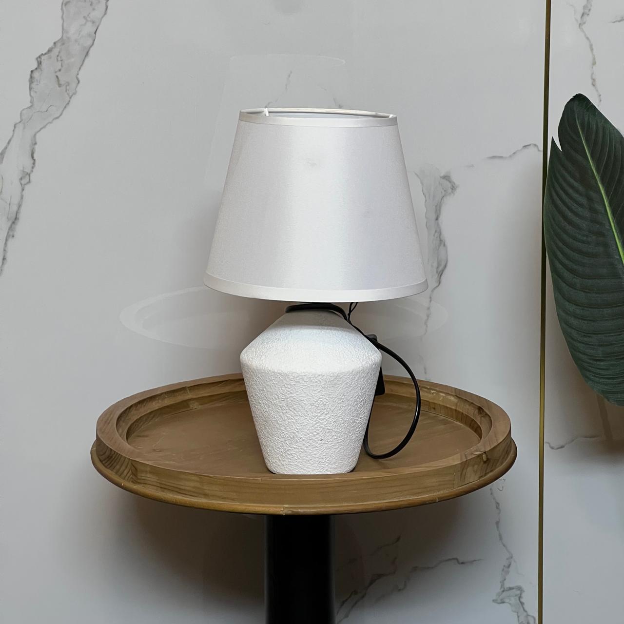Simple Chic Lamp