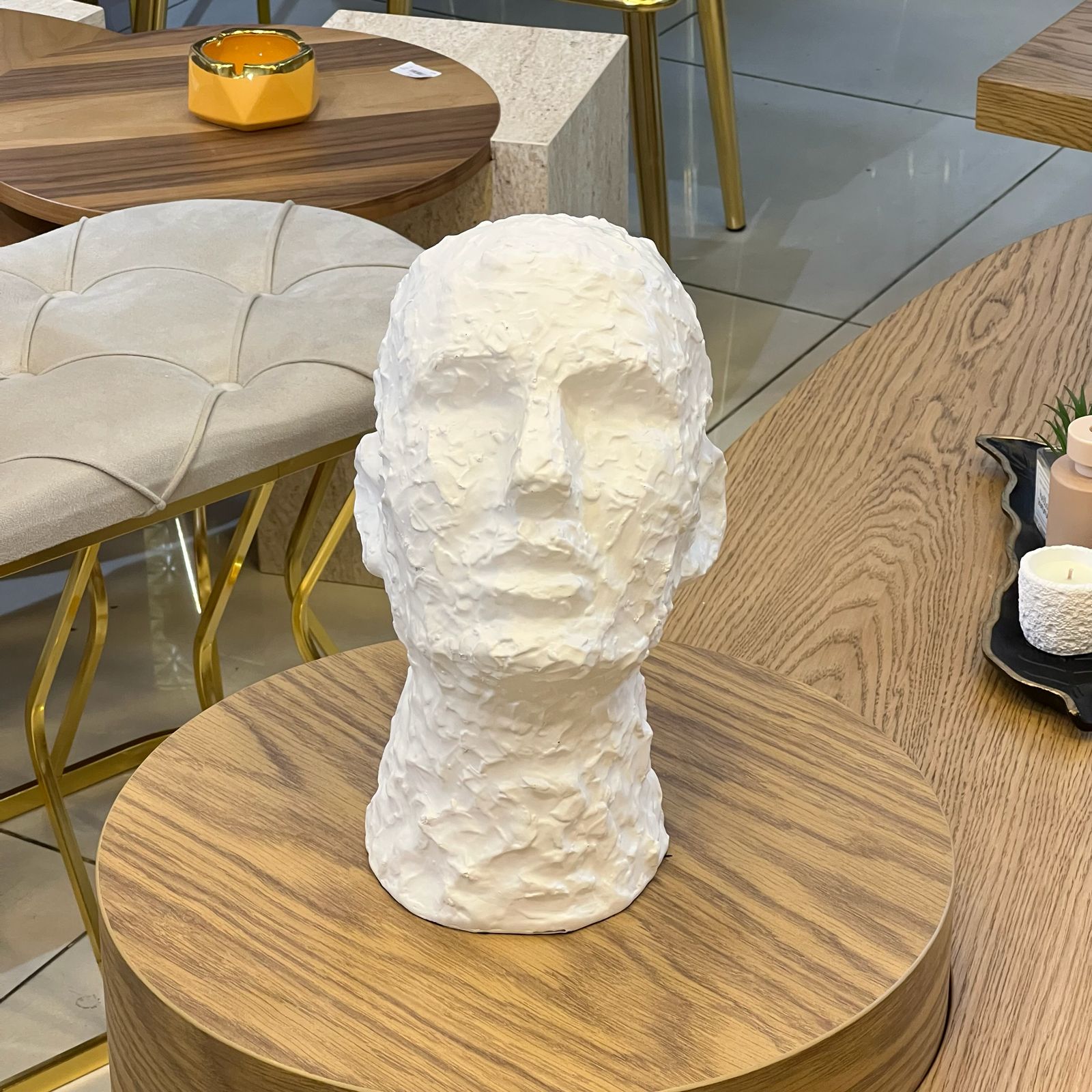 Beautiful Modern Pop Sculpture