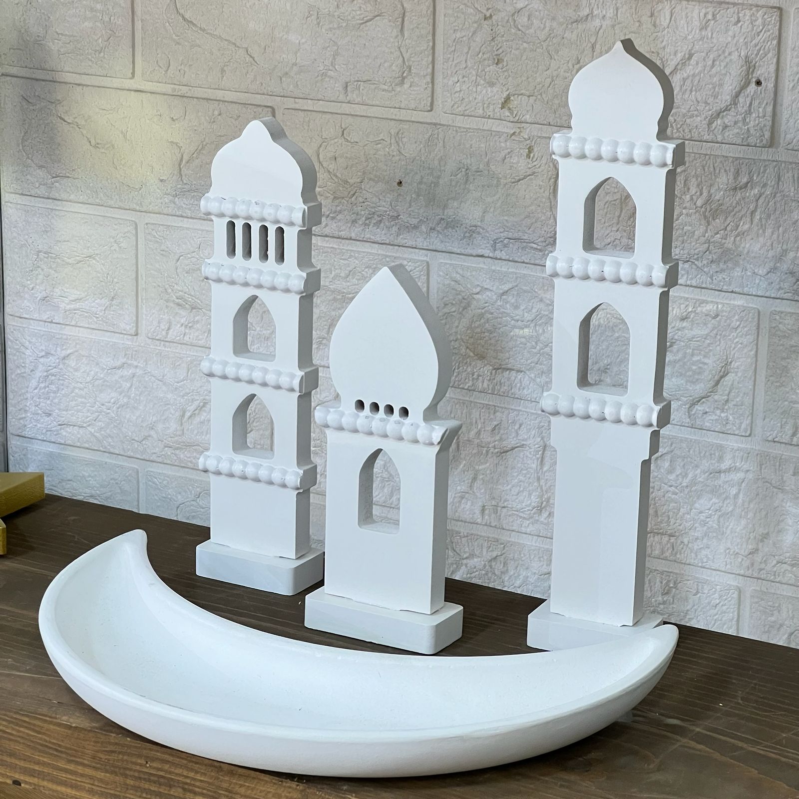 Three Pillars Decor Set