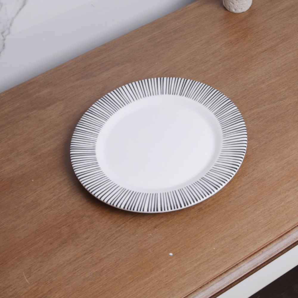 Black & White plate midium