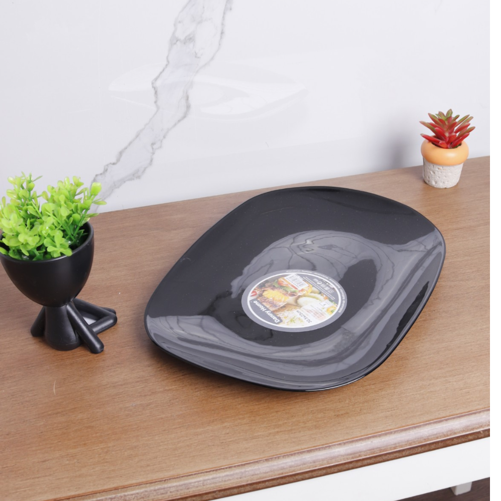 Black serving plate