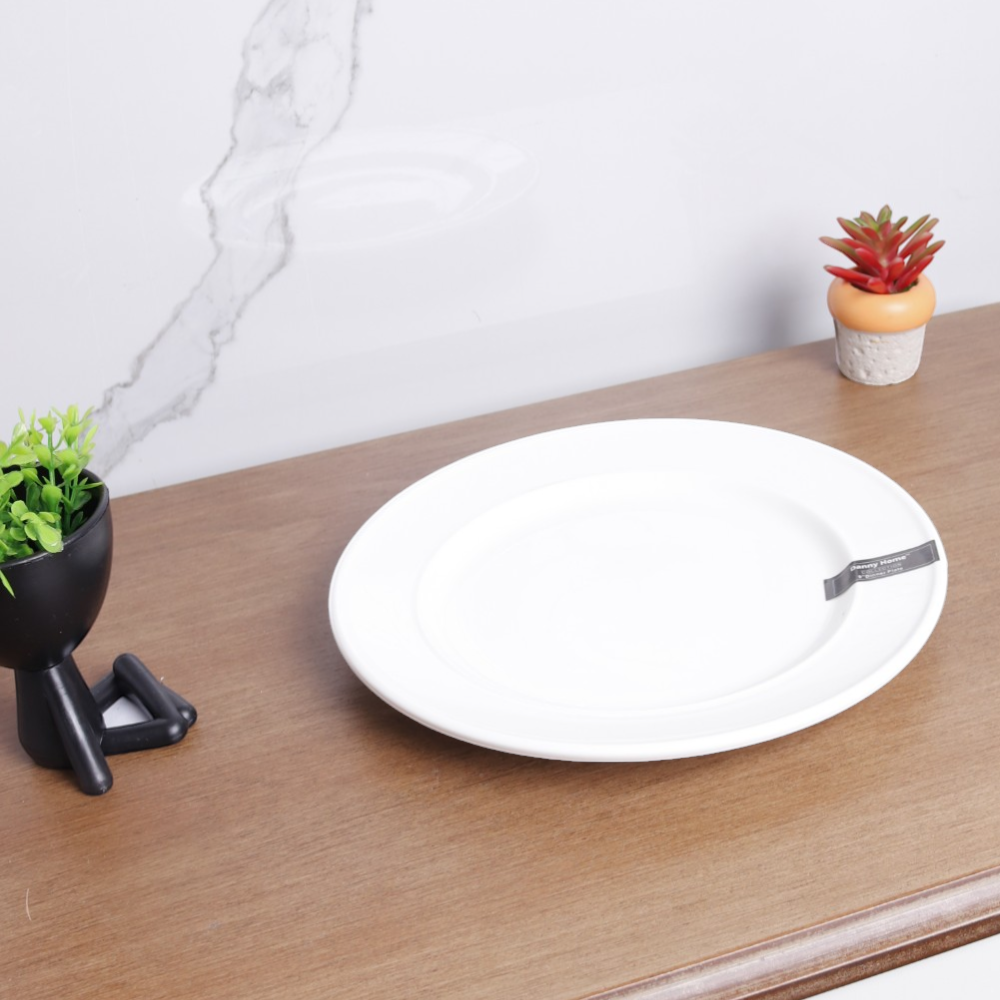 white plate 9''