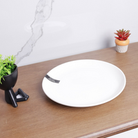 white plate size medium